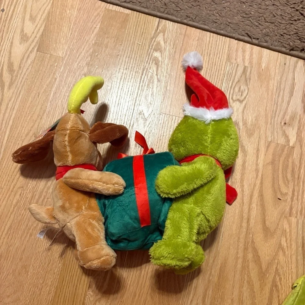 Grinch and Max Animated Plush NEW Walker Singing Moving Dancing